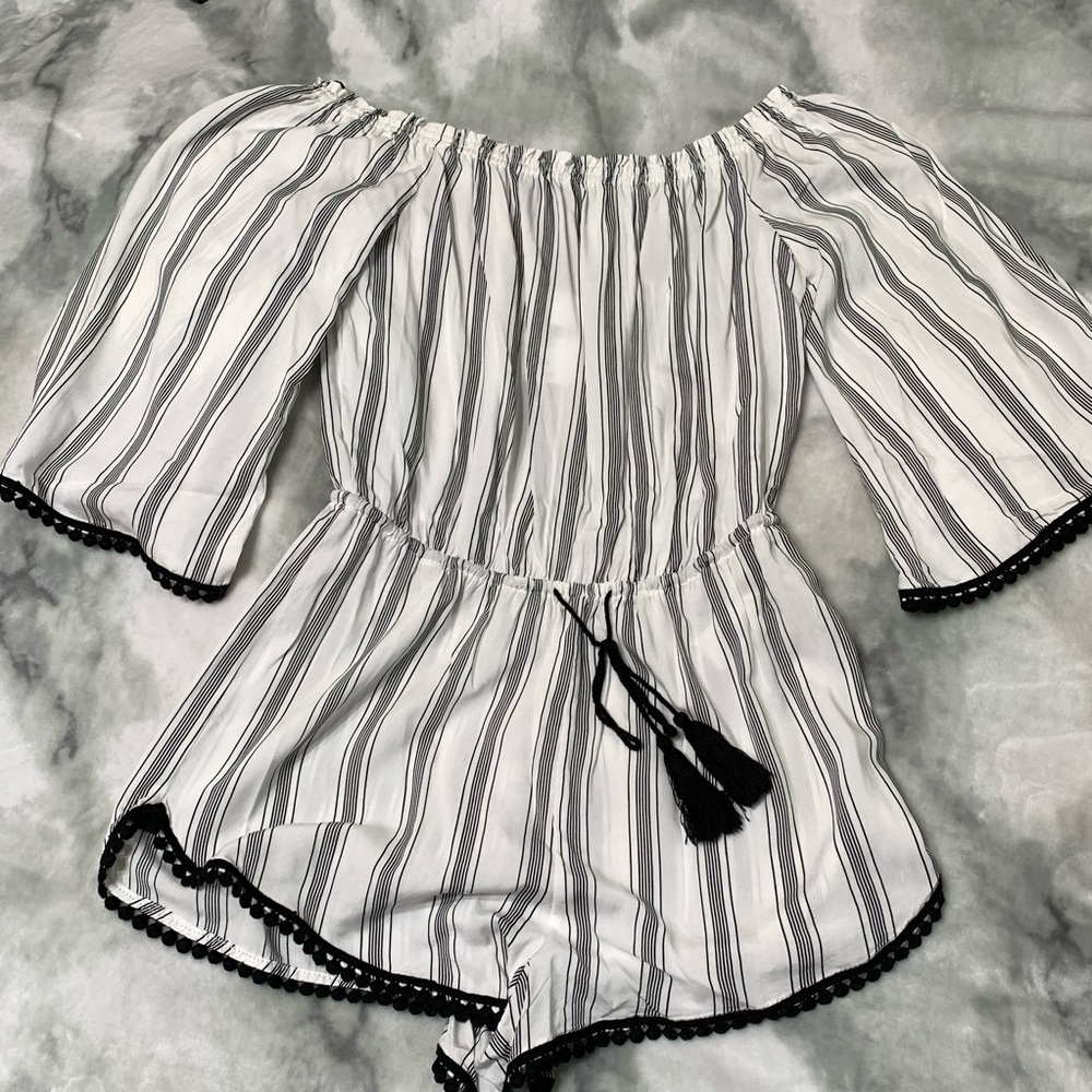💗3 For $12💗NWT Off the Shoulder Romper